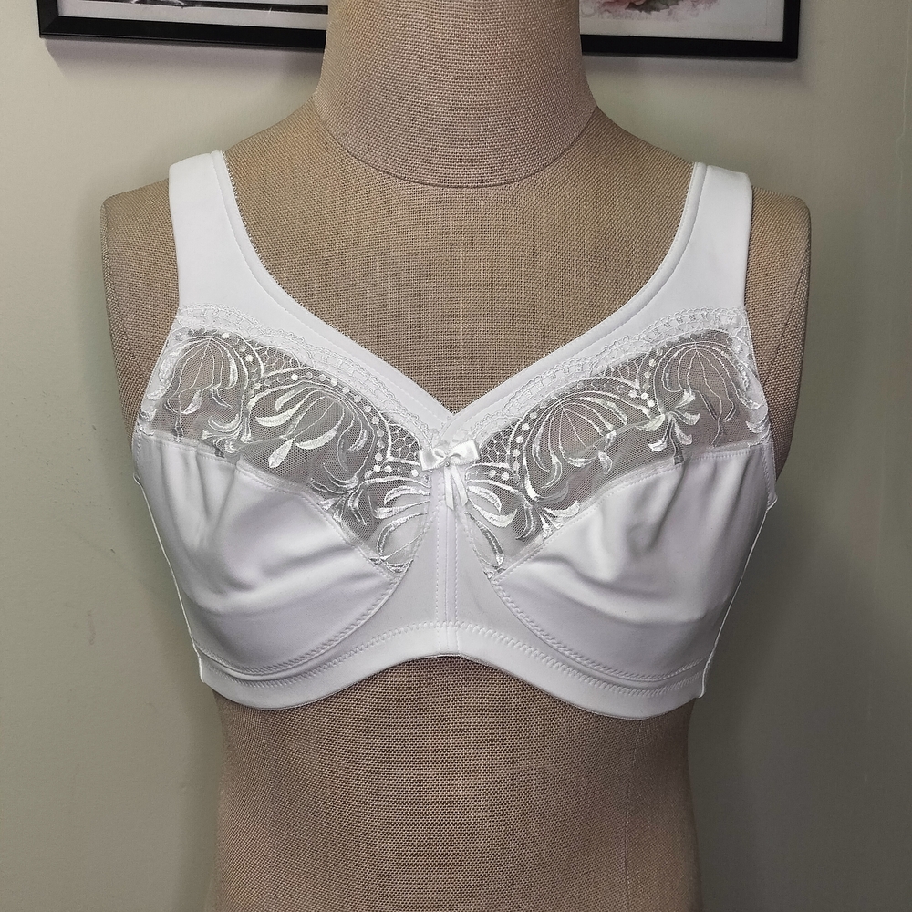 Glamorise White Embroidered Bra